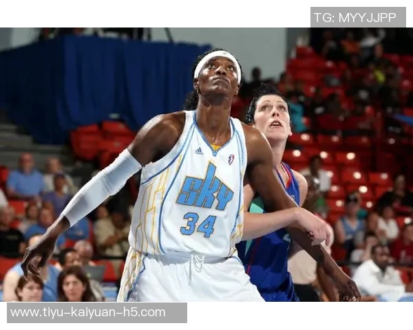 坎迪斯帕克透露退役后萧华频繁问候而WNBA总裁从未联系