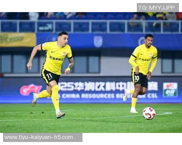 大连英博主场落后青岛西海岸阿齐兹精彩进球助队领先 大连英博主场落后青岛西海岸阿齐兹精彩进球助队领先