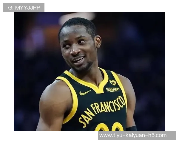 篮网主帅谈海史密斯缺席对抗训练的重要性及其对年轻球员的领导作用